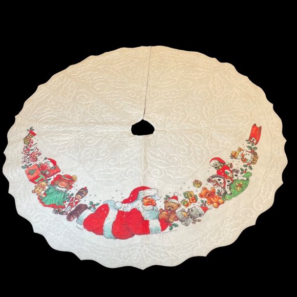 Vintage White Christmas Tree Skirt With Santa & Toy Print Quilted Texture Scallo - Picture 1 of 15
